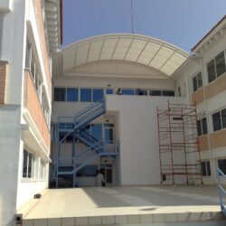 Μεταλλικές και αλουμινένιες κατασκευές στις εγκαταστάσεις Medicon Hellas στον Γέρακα Αττικής