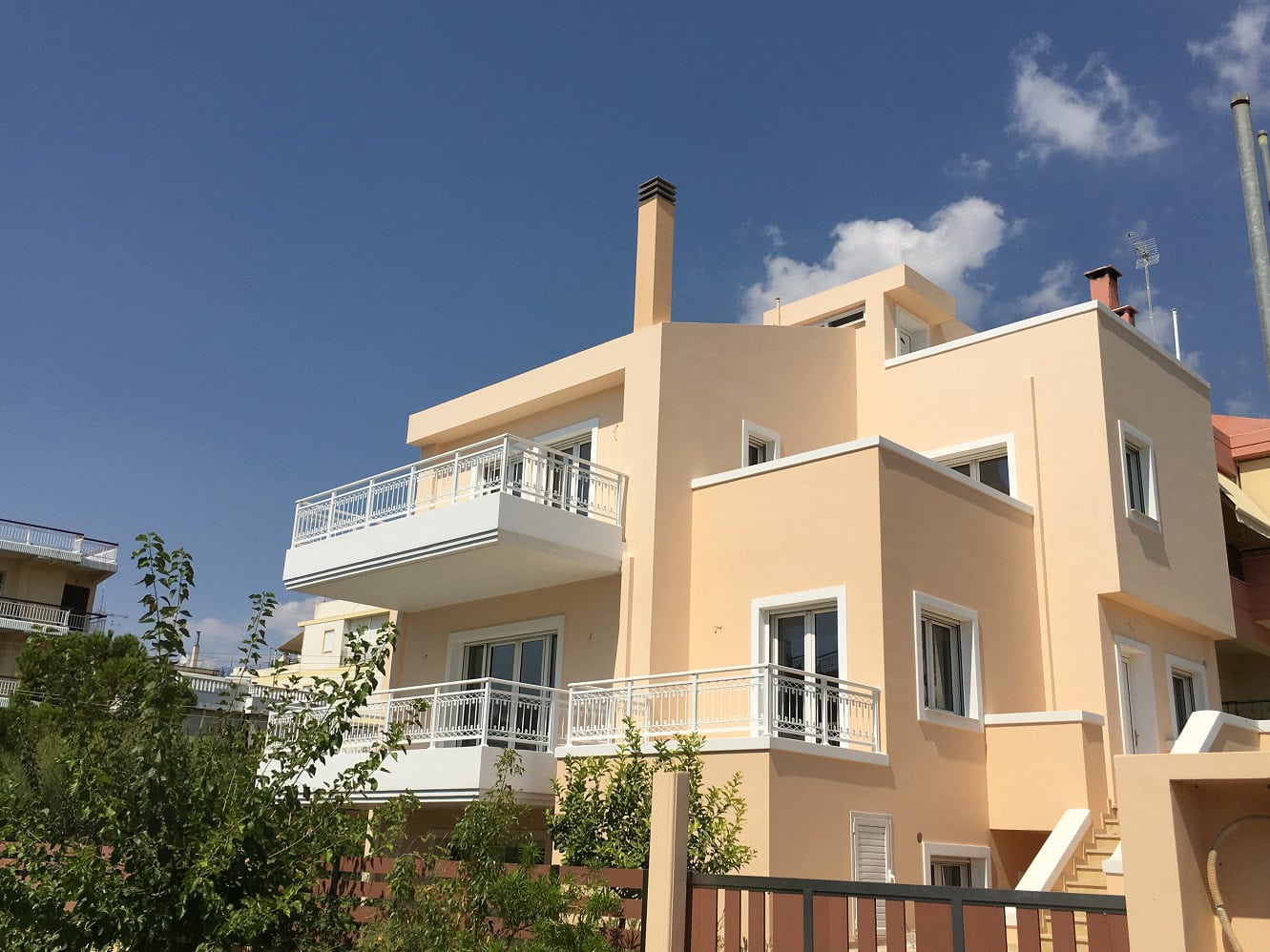 Ενεργειακά Κουφώματα & Κατασκευές Αλουμινίου σε Οικία στην Άνω Γλυφάδα