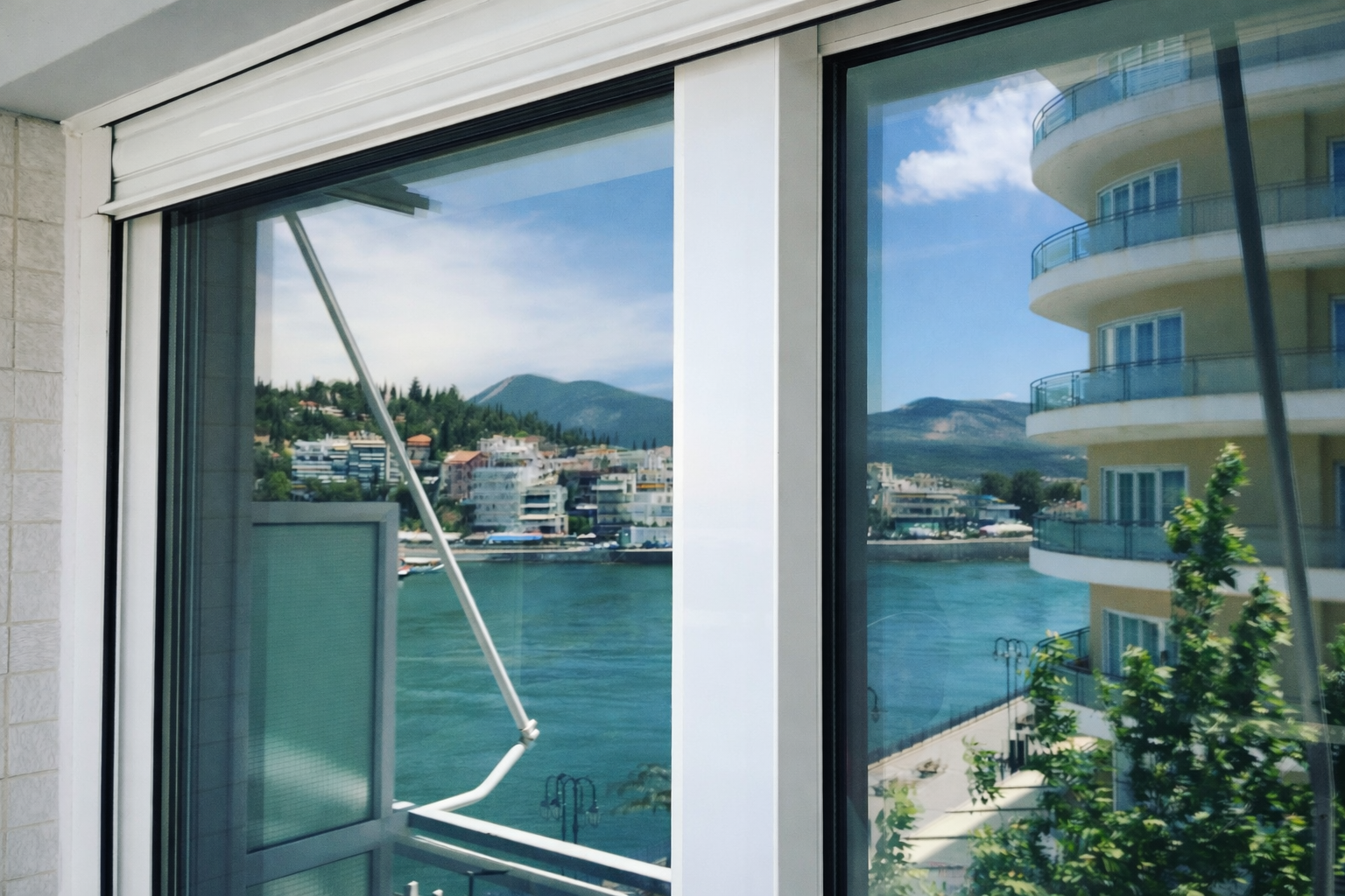 Αντικατάσταση κουφωμάτων αλουμινίου σε διαμέρισμα με θέα την Παραλία Χαλκίδας