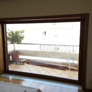 Αντικατάσταση παλαιών ξύλινων κουφωμάτων με ενεργειακά αλουμινίου σε διαμέρισμα στο Χαλάνδρι