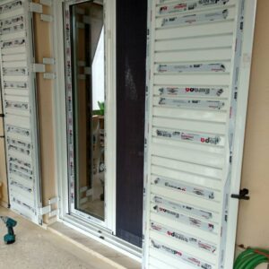 Αντικατάσταση ξύλινων κουφωμάτων με ενεργειακά αλουμινίου σε διαμέρισμα στη Μεταμόρφωση