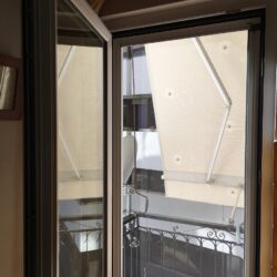 Αντικατάσταση κουφωμάτων στον Παράδεισο Αμαρουσίου Ανοιγόμενα κουφώματα Europa Hybrid