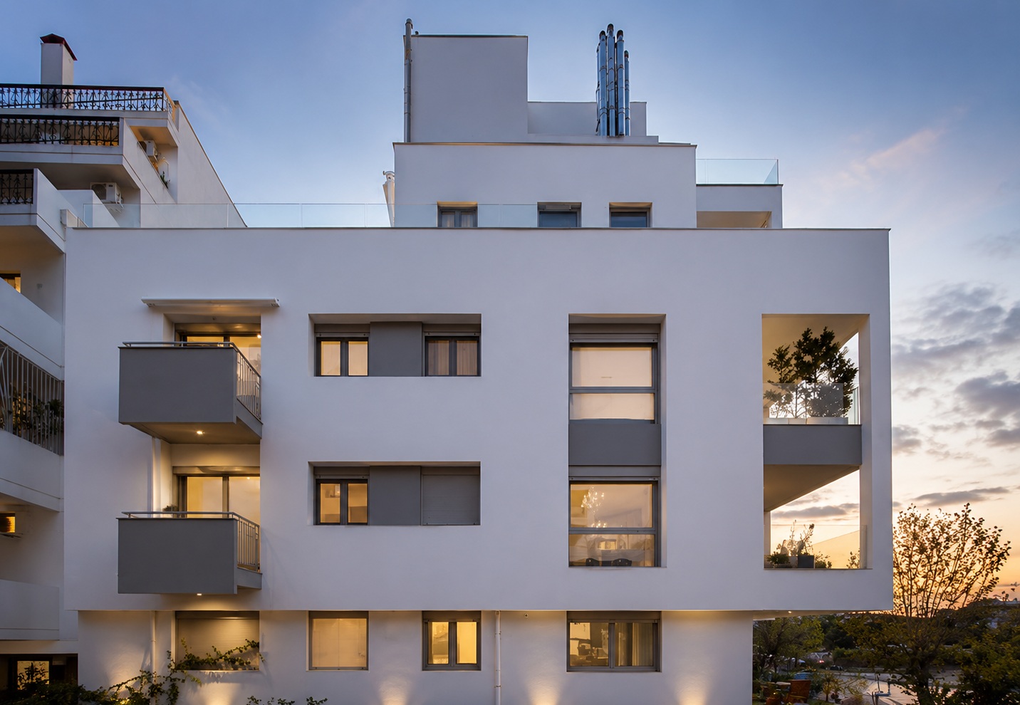 Minimal Κουφώματα Αλουμινίου με Θέα στη Χαλκίδα