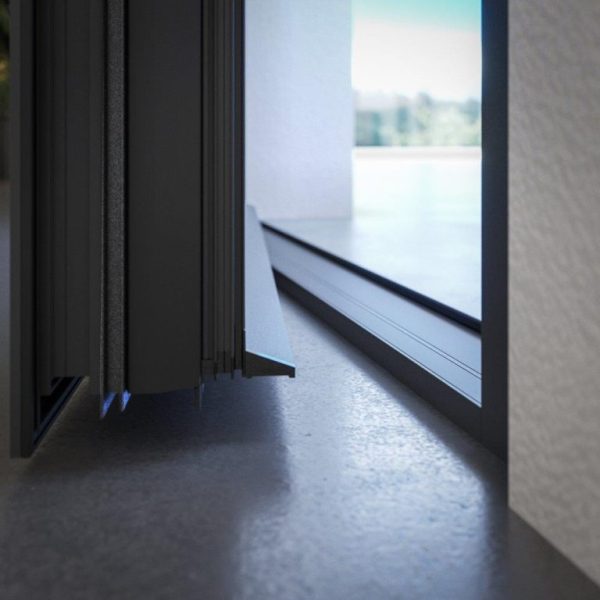 Απόλυτη σφράγιση πόρτας εισόδου από αέρα και νερό με χαμηλό κατωκάσι και λάστιχα.