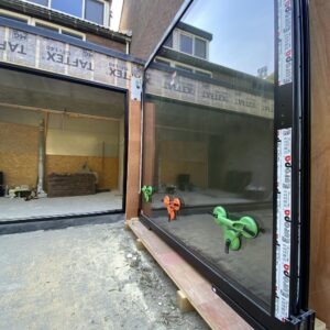 Export van aluminium ramen en deuren voor woningrenovatie in Rotterdam