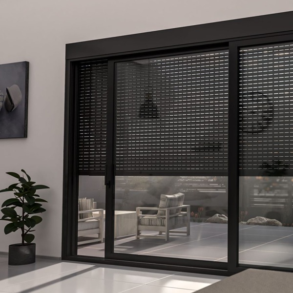 Ρολα Αλουμινίου με μεγάλη Διάτρηση 9227 ενισχυμένα με μεταλλικούς σύρτες ασφαλείας και μοτέρ ελεγχόμενης ροπής με ανίχνευση εμποδίου