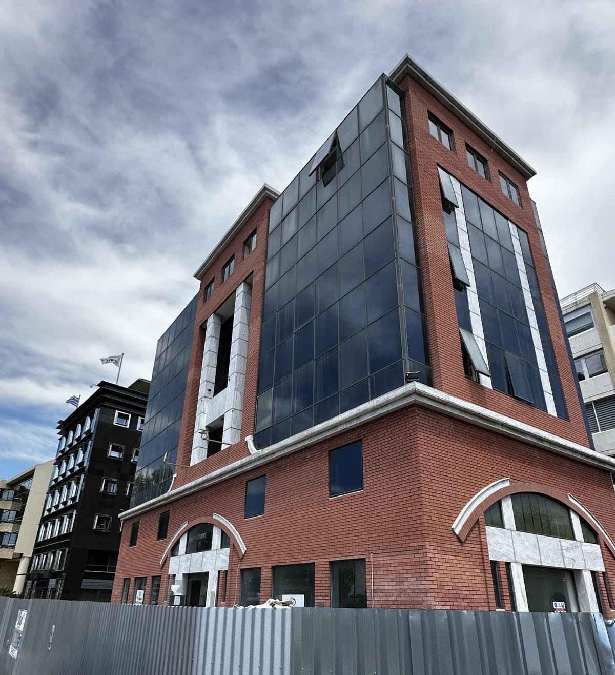 Κτήριο γραφείων Λ. Ποσειδώνος 95 - mparolas