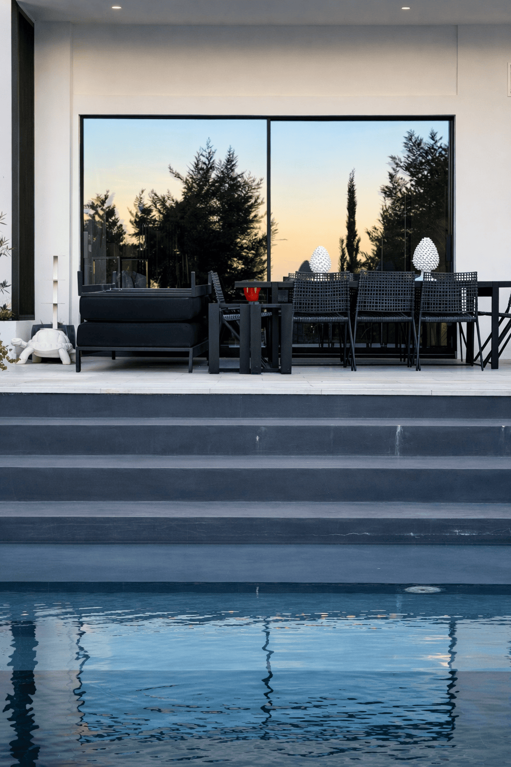 Minimal κουφώματα αλουμινίου σε πολυτελή κατοικία στη Φιλοθέη