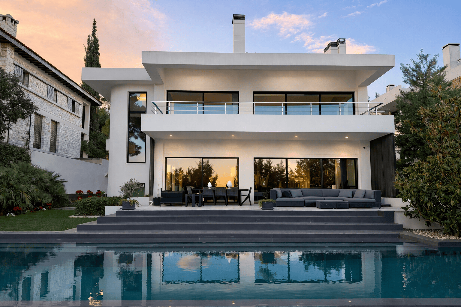 Minimal συρόμενα κουφώματα αλουμινίου Europa EMF64 Hybrid σε ιδιωτική κατοικία στη Φιλοθέη, έργο Mparolas Aluminium Systems