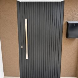 Modern anthracite aluminium pedestrian entrance gate TR55 with vertical profiles